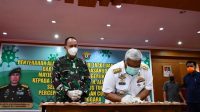 Pangdam XIV/Hasanuddin Serahkan Bantuan APD dan Rapid Test Ke Gubernur Sultra