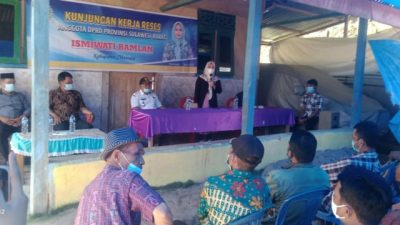Reses Ismiwati Ramlan Anggota DPRD Provinsi Sulbar di Desa Mesakad