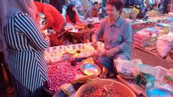 Harga Bawang Merah di Pasar Tradisional Topoyo Mateng Mulai Membaik, Lombok Demikian