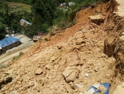 15 KK Terdampak Akibat Longsor di Salumayang, 5 Rumah Diantaranya Telah Dibongkar