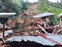 Longsor di Desa Salumaka Mengakibatkan 3 Rumah Tertimpa Material Serta 8 Orang Mengalami Luka