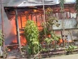 Ditinggal Pemilik, Dua Rumah di Dua Pitue Sidrap Dilalap Api