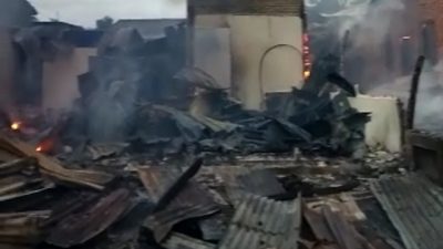 Kebakaran di Pasar Lama Pomalaa Hanguskan 24 Bangunan, Kerugian Mencapai Miliar Rupiah