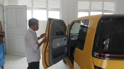 Mobil Listrik Bantuan Jokowi Tiba Di SMKN 1 Rangas